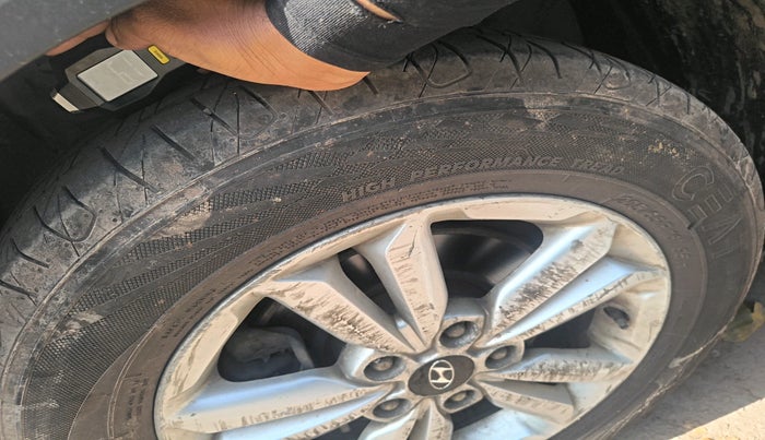 2017 Hyundai Creta SX PLUS 1.6 PETROL, Petrol, Manual, 69,959 km, tyre