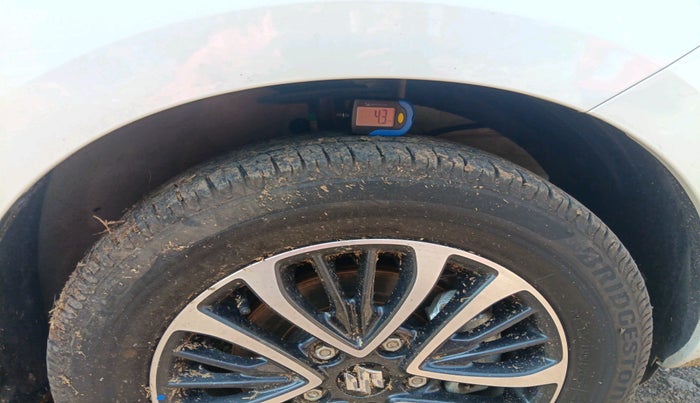 2025 Maruti Ertiga VXI CNG, CNG, Manual, 24,238 km, tyre