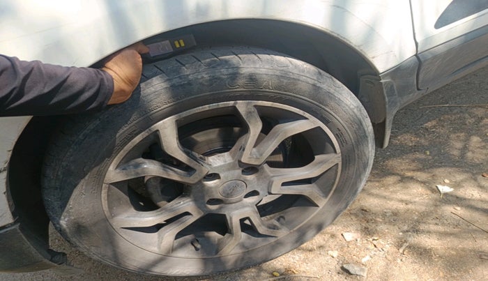 2018 Ford Ecosport TITANIUM 1.5L DIESEL, Diesel, Manual, 1,70,837 km, tyre