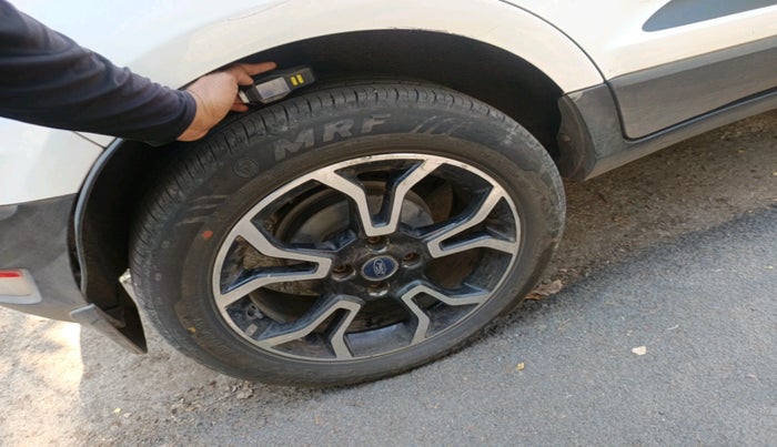 2018 Ford Ecosport TITANIUM 1.5L DIESEL, Diesel, Manual, 1,70,837 km, tyre