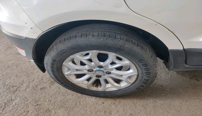 2014 Ford Ecosport TITANIUM 1.5L DIESEL, Diesel, Manual, 1,10,146 km, tyre