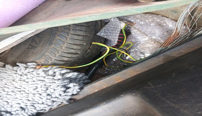 2011 Hyundai Verna FLUIDIC 1.6 VTVT EX, Petrol, Manual, 65,298 km, tyre