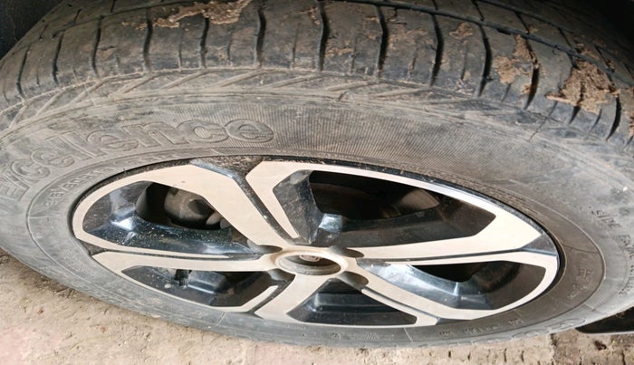 2022 Tata NEXON XZA PLUS DIESEL, Diesel, Automatic, 61,463 km, tyre