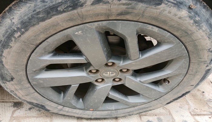 2022 Tata Safari XT PLUS, Diesel, Manual, 1,12,347 km, tyre