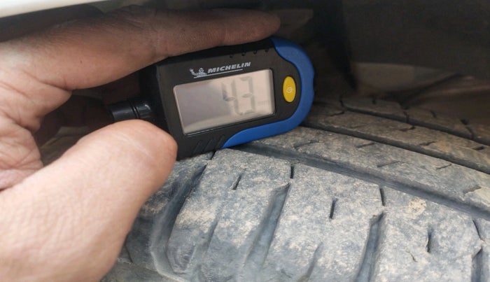 2022 Maruti Swift ZXI AMT, Petrol, Automatic, 32,811 km, tyre