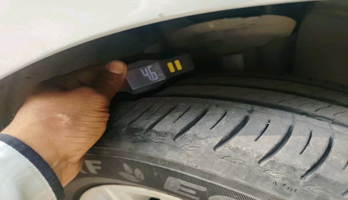 2022 Skoda SLAVIA AMBITION 1.0L TSI MT, Petrol, Manual, 25,020 km, tyre