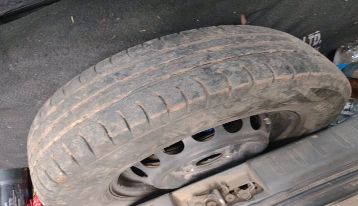 2016 Maruti Alto 800 LXI, CNG, Manual, 86,976 km, tyre