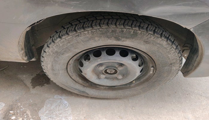 2016 Maruti Alto 800 LXI, CNG, Manual, 86,976 km, tyre