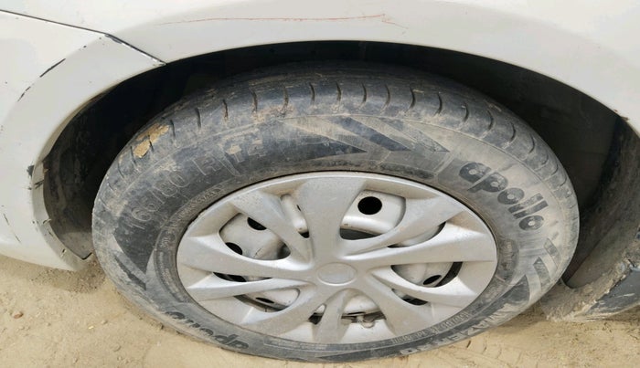 2017 Maruti Swift Dzire LDI, Diesel, Manual, 99,787 km, tyre