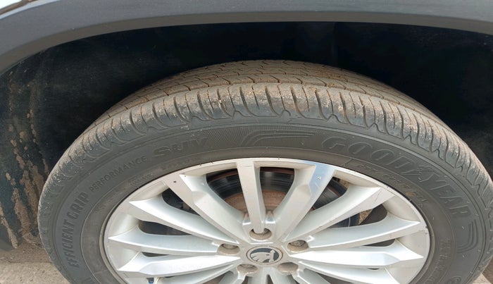 2019 Skoda Kodiaq L&K 2.0 TDI 4X4 AT, Diesel, Automatic, 1,59,430 km, tyre