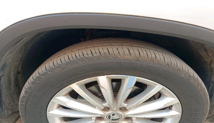 2019 Skoda Kodiaq L&K 2.0 TDI 4X4 AT, Diesel, Automatic, 1,59,430 km, tyre