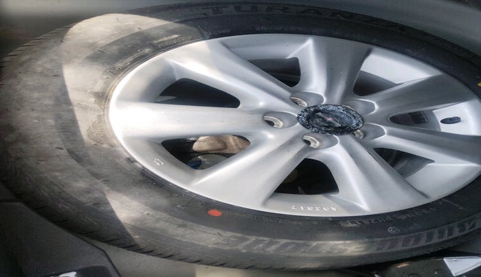 2011 Toyota Corolla Altis G PETROL, Petrol, Manual, 90,802 km, tyre