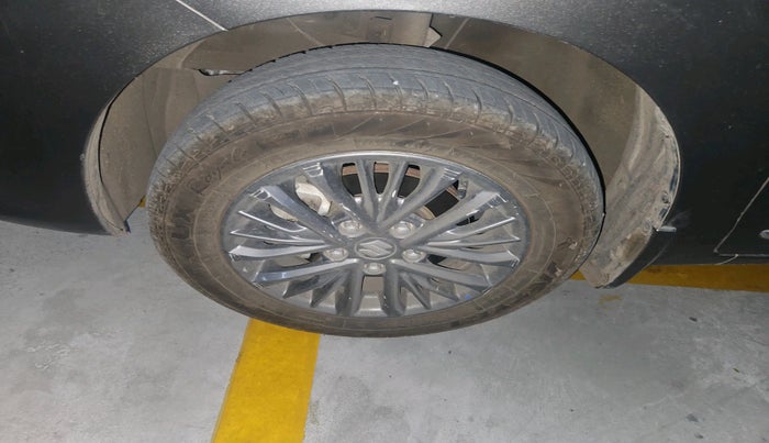 2019 Maruti Ertiga ZXI AT SHVS, CNG, Automatic, 35,699 km, tyre