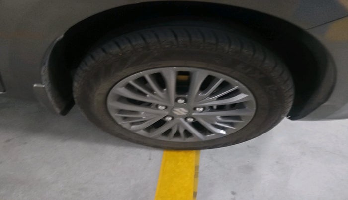 2019 Maruti Ertiga ZXI AT SHVS, CNG, Automatic, 35,699 km, tyre