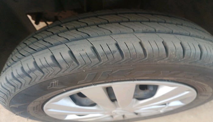 2017 Datsun Go Plus T, Petrol, Manual, 43,863 km, tyre