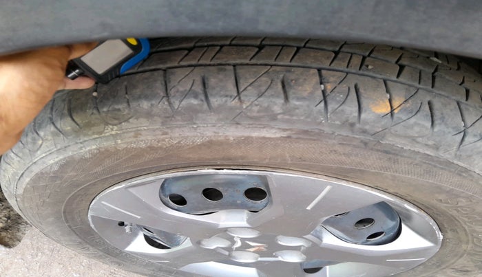 2023 Mahindra XUV400 EC 3.3 KW, Electric, Automatic, 74,872 km, tyre