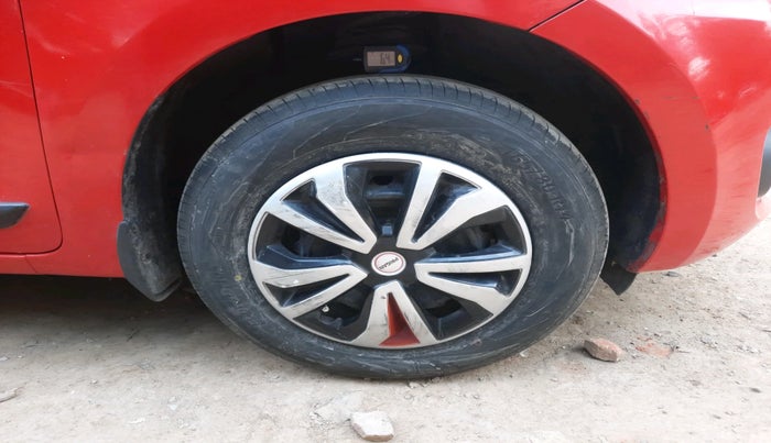 2022 Maruti Swift LXI, Petrol, Manual, 24,343 km, tyre