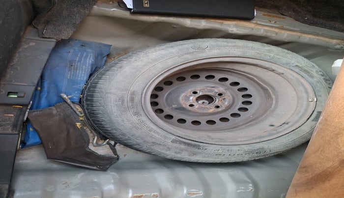 2013 Honda City 1.5L I-VTEC V AT, Petrol, Automatic, 1,31,695 km, tyre