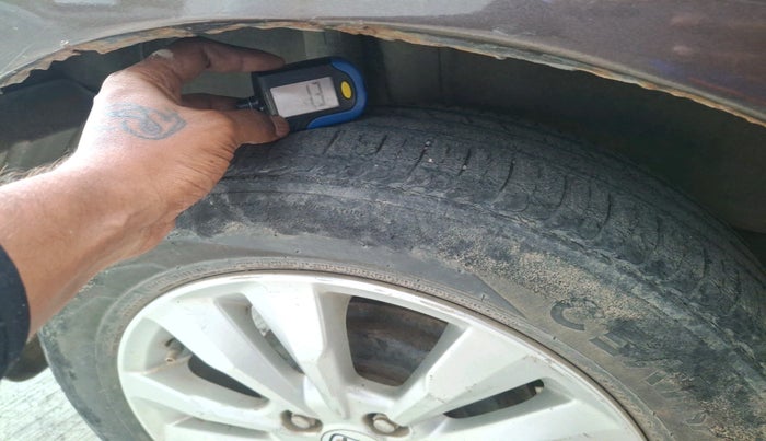 2013 Honda City 1.5L I-VTEC V AT, Petrol, Automatic, 1,31,695 km, tyre