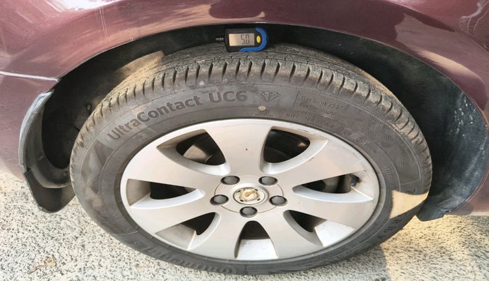 2013 Skoda Superb ELEGANCE 1.8 TSI AT, Petrol, Automatic, 88,533 km, tyre