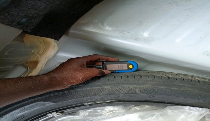 2023 Honda Amaze 1.2L I-VTEC VX CVT, Petrol, Automatic, 40,819 km, tyre