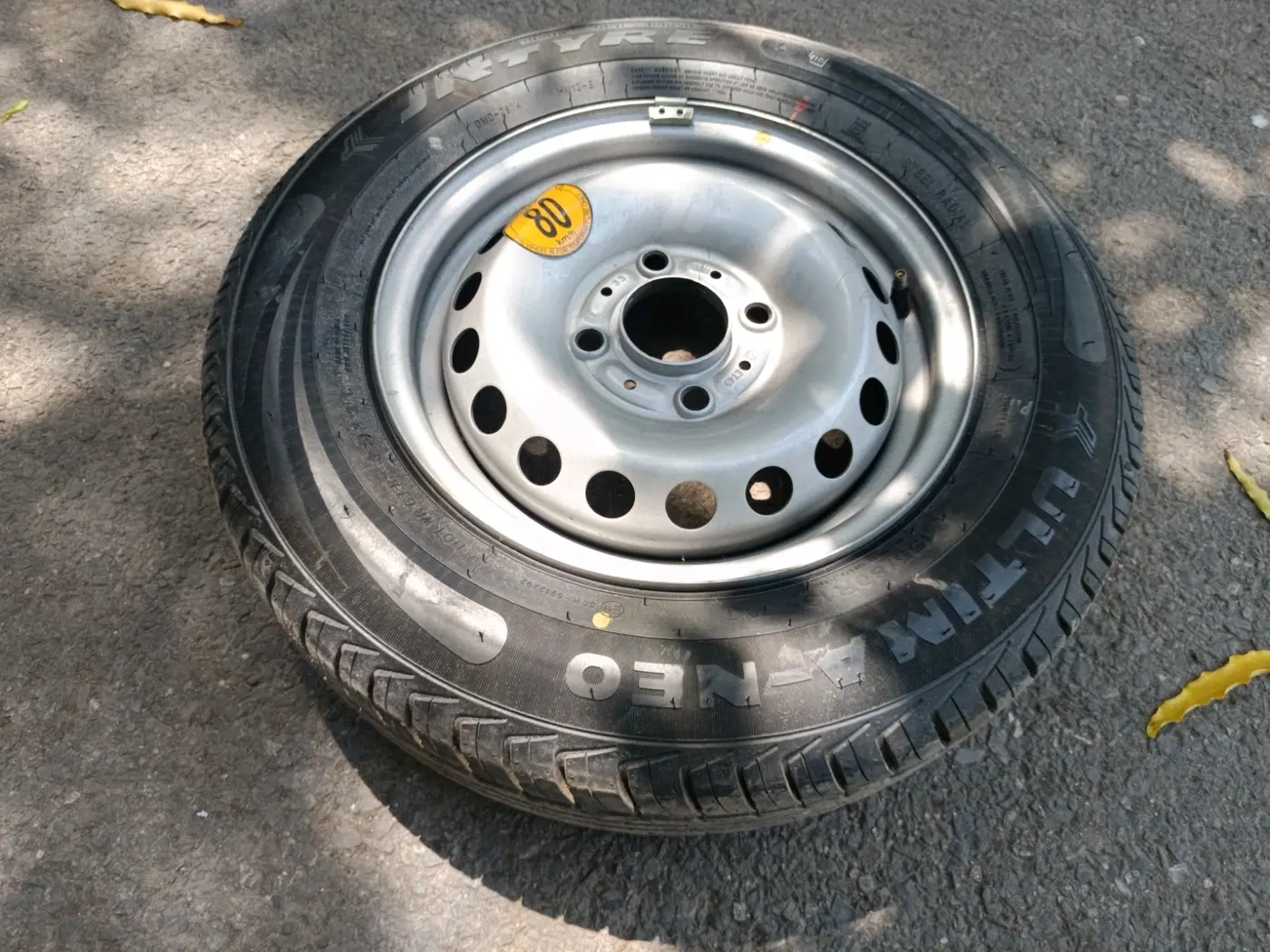 2022 Tata TIGOR XZ CNG, CNG, Manual, 72,349 km, tyre