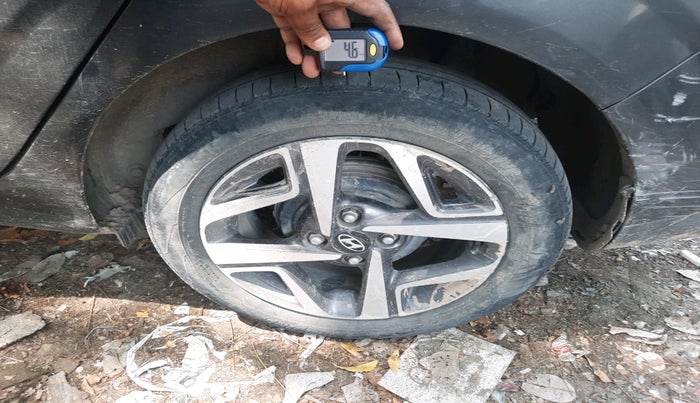 2022 Hyundai AURA SX 1.2 CNG, CNG, Manual, 1,08,883 km, tyre