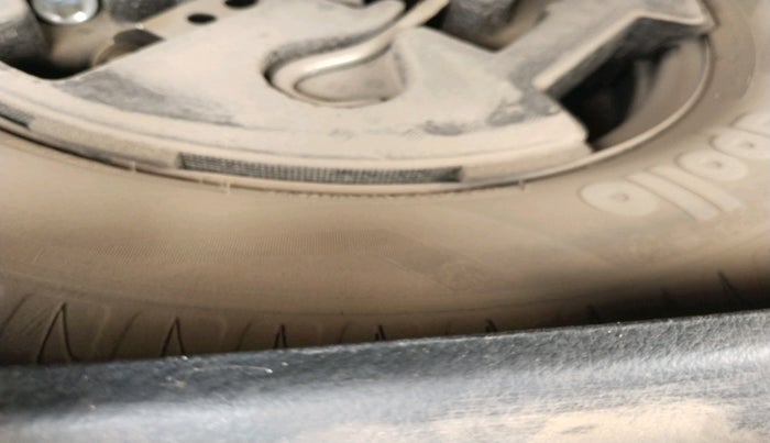 2019 Maruti Vitara Brezza ZDI PLUS DUAL TONE, Diesel, Manual, 1,28,667 km, tyre