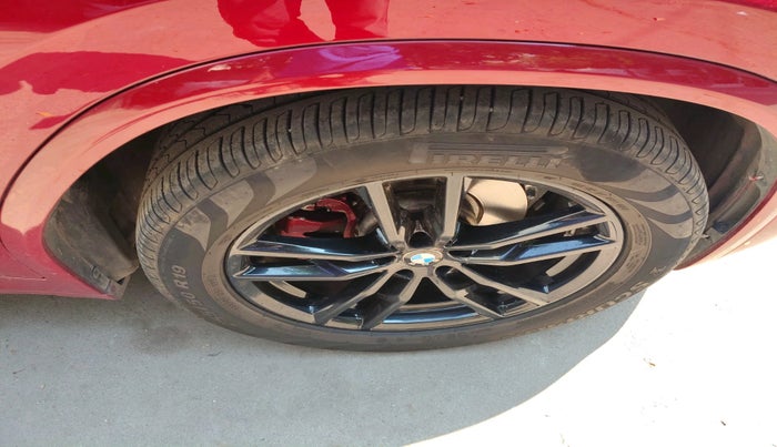 2019 BMW X4 XDRIVE 20D M SPORT X, Diesel, Automatic, 1,07,557 km, tyre