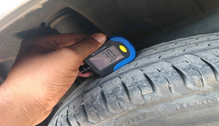 2020 Maruti Dzire VXI, Petrol, Manual, 52,989 km, tyre