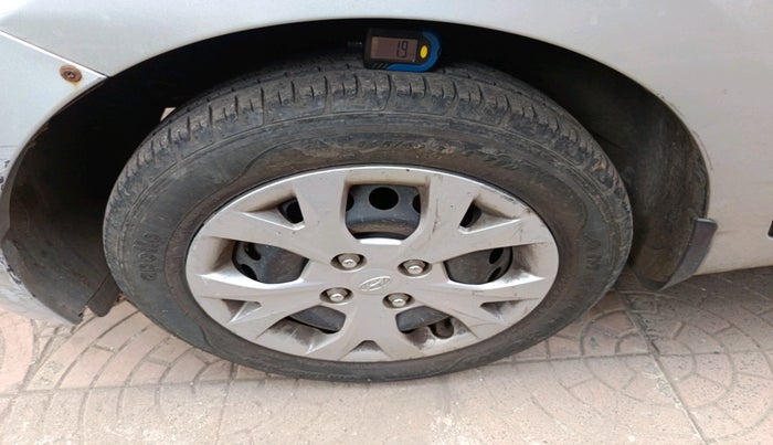 2015 Hyundai Grand i10 SPORTZ 1.2 KAPPA VTVT, Petrol, Manual, 26,480 km, tyre