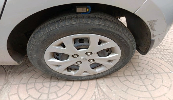 2015 Hyundai Grand i10 SPORTZ 1.2 KAPPA VTVT, Petrol, Manual, 26,480 km, tyre