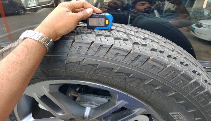 2023 Mahindra Thar LX PETROL HT 4WD AT, Petrol, Automatic, 17,621 km, tyre