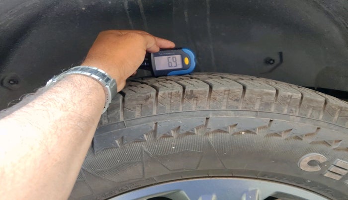 2023 Mahindra Thar LX PETROL HT 4WD AT, Petrol, Automatic, 17,621 km, tyre