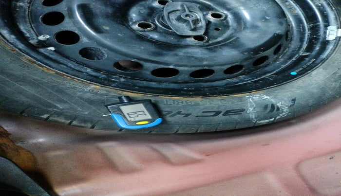 2022 Maruti Baleno DELTA PETROL 1.2, Petrol, Manual, 27,104 km, tyre