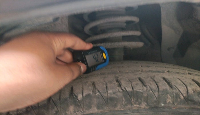 2016 Maruti Vitara Brezza ZDI, Diesel, Manual, 72,370 km, tyre