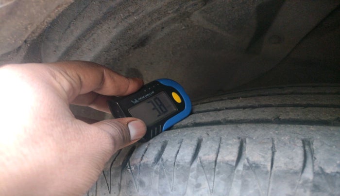 2016 Maruti Vitara Brezza ZDI, Diesel, Manual, 72,370 km, tyre