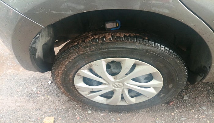 2018 Maruti Swift VXI AMT, Petrol, Automatic, 77,960 km, tyre