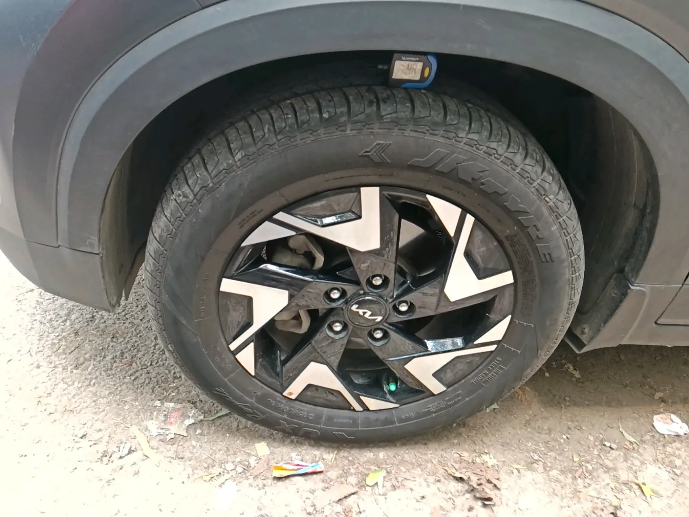 2023 KIA SONET X LINE 1.5 AT, Diesel, Automatic, 38,920 km, tyre