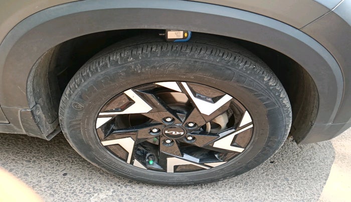 2023 KIA SONET X LINE 1.5 AT, Diesel, Automatic, 38,920 km, tyre