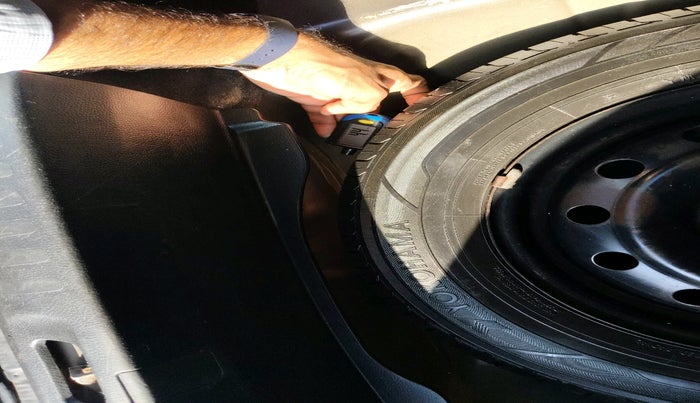 2014 Maruti Swift Dzire VDI, Diesel, Manual, 82,248 km, tyre