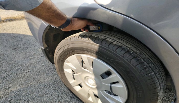 2014 Maruti Swift Dzire VDI, Diesel, Manual, 82,248 km, tyre