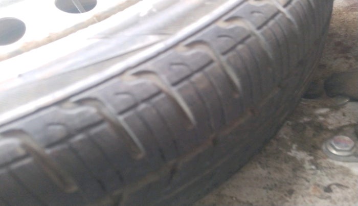 2012 Maruti Wagon R 1.0 VXI, Petrol, Manual, 66,340 km, tyre