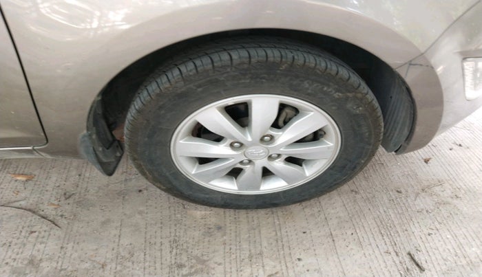 2014 Hyundai i20 SPORTZ 1.2, Petrol, Manual, 43,811 km, tyre