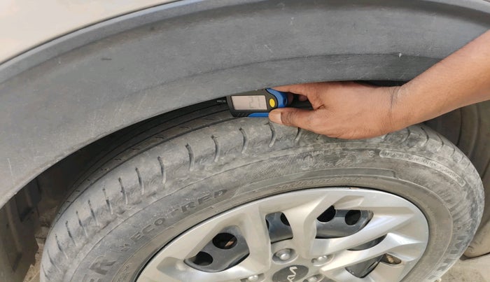 2022 KIA CARENS PRESTIGE 1.4 PETROL 7 STR, Petrol, Manual, 74,232 km, tyre