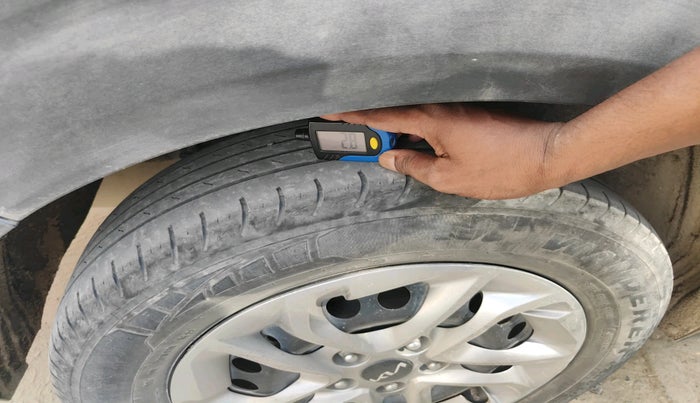 2022 KIA CARENS PRESTIGE 1.4 PETROL 7 STR, Petrol, Manual, 74,232 km, tyre