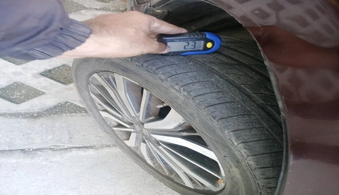 2013 Honda City 1.5L I-VTEC S MT, Petrol, Manual, 1,42,896 km, tyre