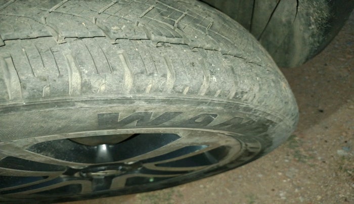 2017 Tata Hexa XT 4X2 7 STR, Diesel, Manual, 89,028 km, tyre