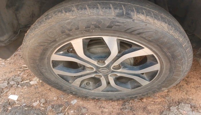 2013 Nissan Terrano XL D PLUS, Diesel, Manual, 1,11,294 km, tyre