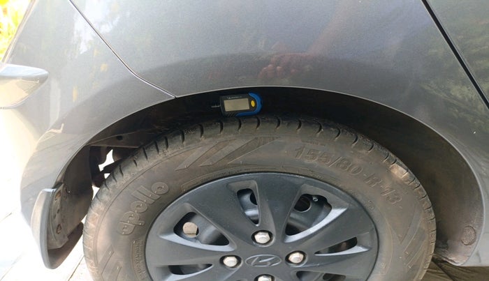 2011 Hyundai i10 SPORTZ 1.2, CNG, Manual, 1,20,001 km, tyre